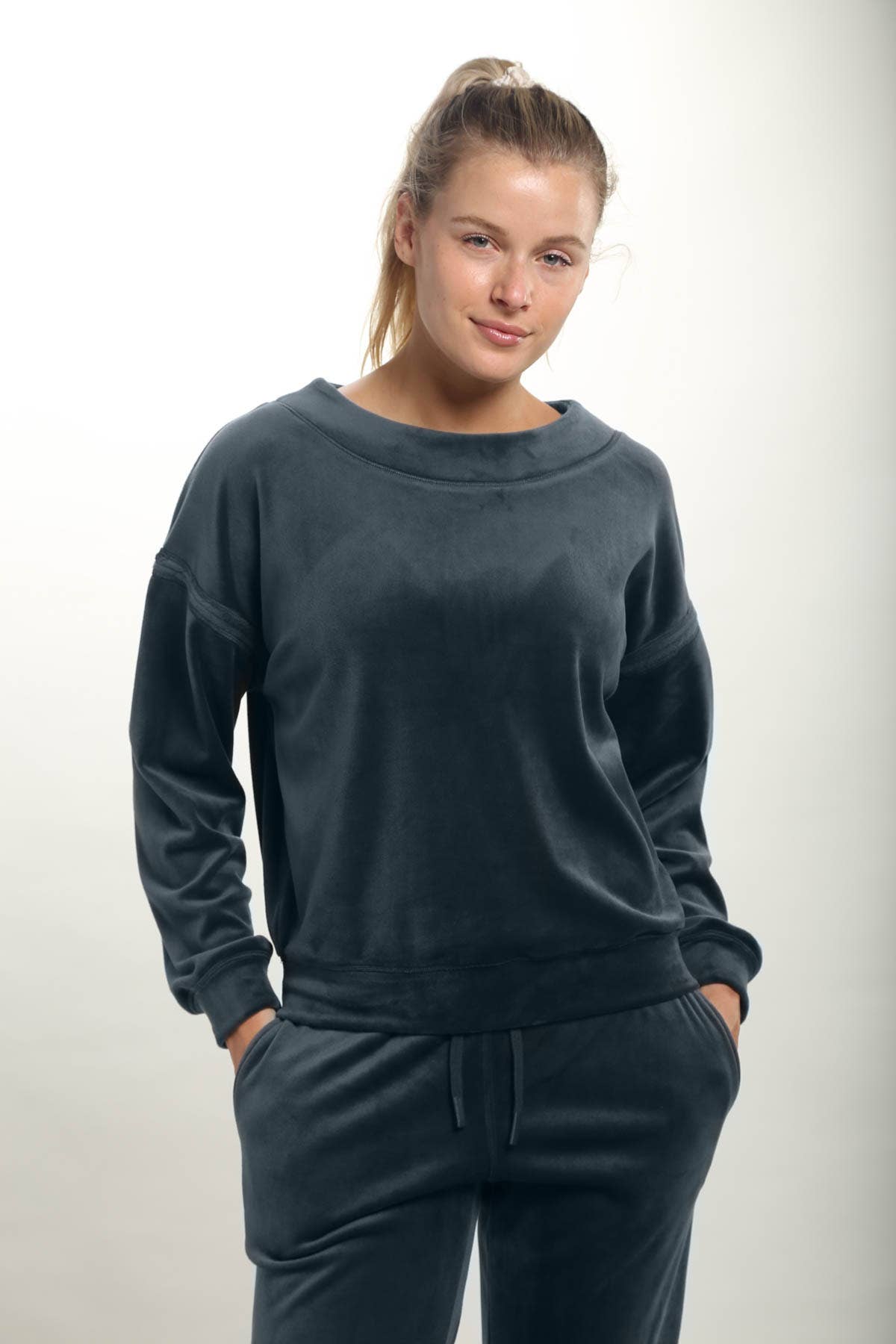 Brushed Pullover
